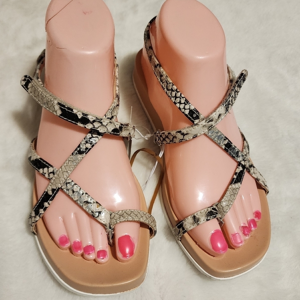 A.new  day sandals shoes for women size 7